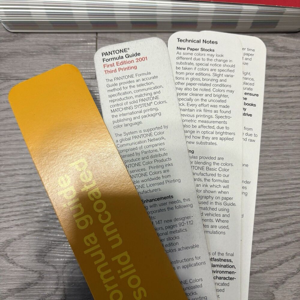 PANTONE Color Formula Guide Solid Coated, Uncoated & Matte 2001 First Edition - Picture 3 of 4